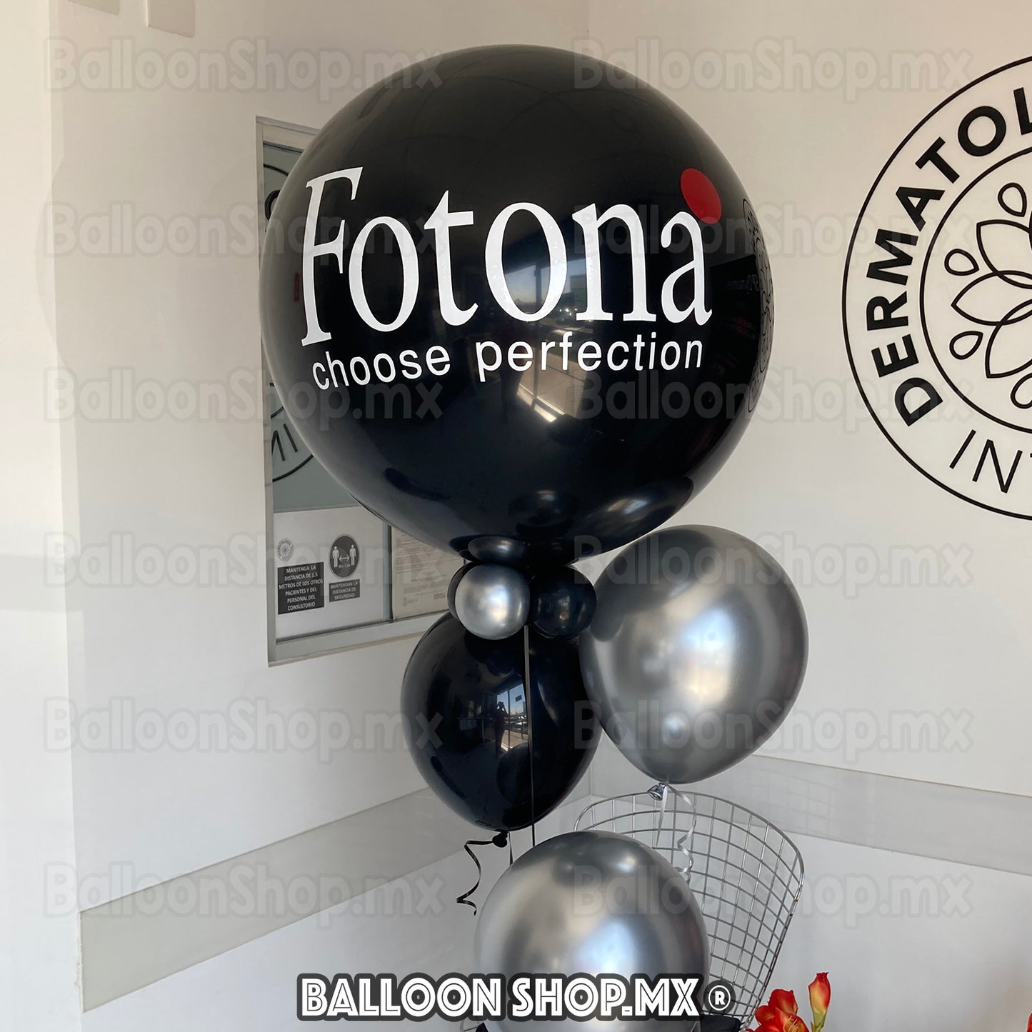 Burbuja cromada negra 55 cm