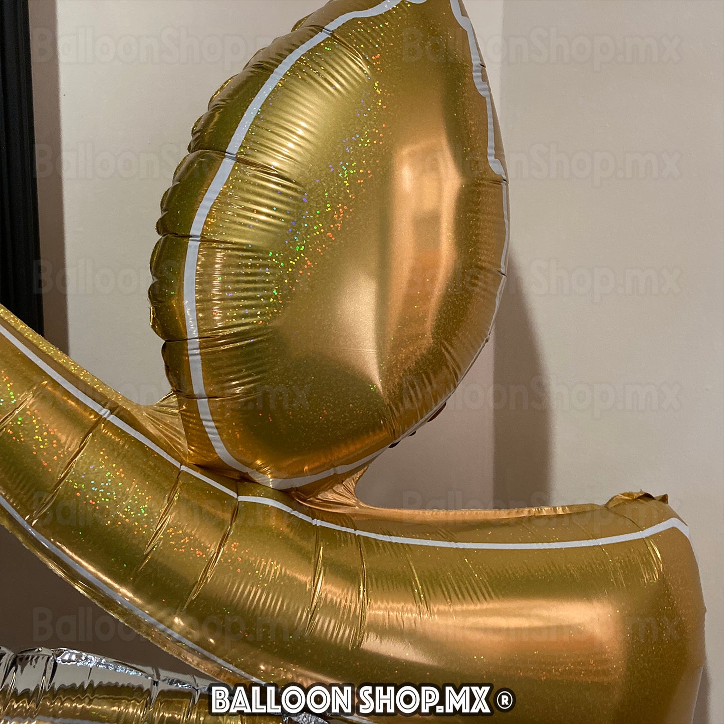 Rosa holográfica gigante