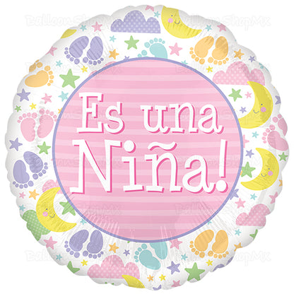 Es niña, huellitas