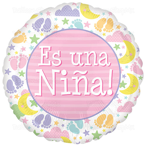 Es niña, huellitas