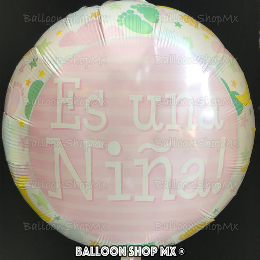 Es niña, huellitas